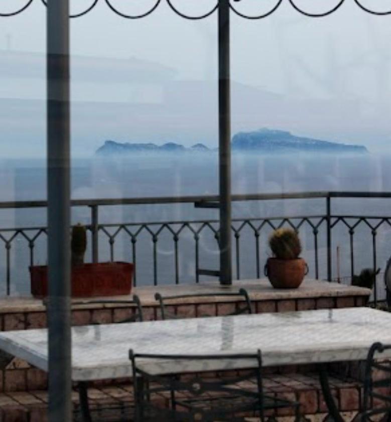 Terrazza Morghen Panoramic Rooftop Napels Buitenkant foto